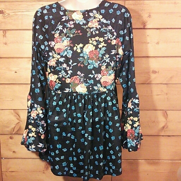 Suzanne Betro | Long Sleeve Floral Print T… - Picture 3 of 5